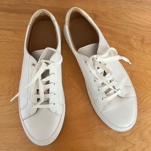 Banana Republic Leather Sneaker 8M